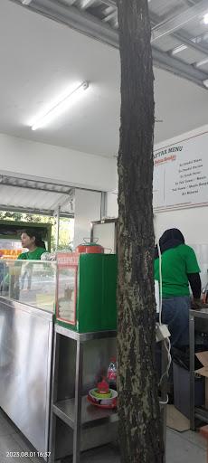 https://horego-prod-outlets-photos.s3.ap-southeast-3.amazonaws.com/horego.com/serpong/restaurant/bakso-bondan-solo-bsd/review/thumbnail/af1qipmdf73coqx41a8rwpxzr62q9elyza0oeyvoxmvm.jpg