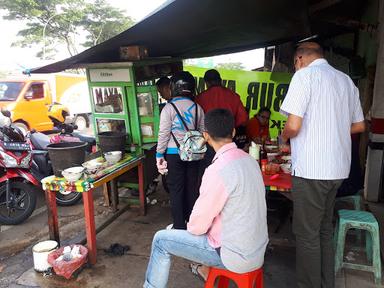 https://horego-prod-outlets-photos.s3.ap-southeast-3.amazonaws.com/horego.com/serpong/restaurant/bubur-ayam-pekalongan/review/thumbnail/AF1QipN_c_pplhJn8PR3_OBrooRM0-_PGmG8nkb9qkA0.jpg