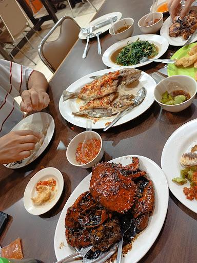 https://horego-prod-outlets-photos.s3.ap-southeast-3.amazonaws.com/horego.com/serpong/restaurant/ujung-pandang-restaurant-seafood-grilled-chicken/review/thumbnail/af1qipmcscfxd59dclmrmk_fnapkrlhiohah0p8fwb7l.jpg