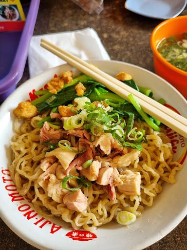 https://horego-prod-outlets-photos.s3.ap-southeast-3.amazonaws.com/horego.com/serpong-utara/chinese-restaurant/bakmi-ayam-kota/review/thumbnail/af1qippmofs38pjqyy1opejyirflzoitzkiau3nppz77.jpg