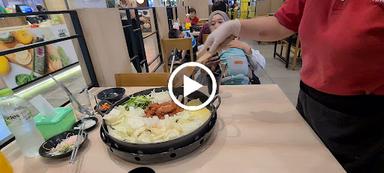 https://horego-prod-outlets-photos.s3.ap-southeast-3.amazonaws.com/horego.com/serpong-utara/restaurant/mr-dakgalbi/review/thumbnail/af1qipnufxzbw-etflqrrsg2atsdznz7toed7yip0hgh.jpg