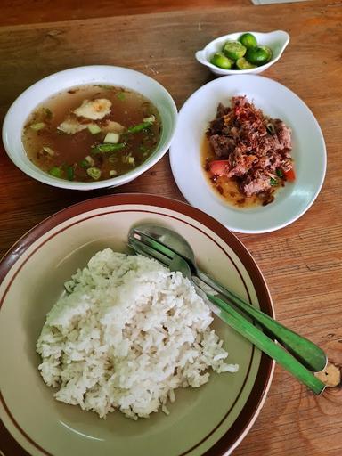 https://horego-prod-outlets-photos.s3.ap-southeast-3.amazonaws.com/horego.com/serpong-utara/restaurant/soto-betawi-h-mukti/review/thumbnail/af1qipnge6fdyafhtbxebkack3pidqccyscgm8kti6qs.jpg