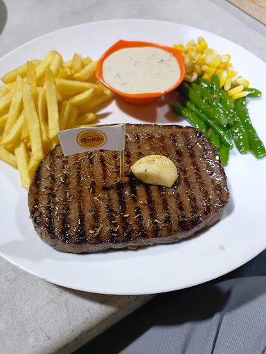 https://horego-prod-outlets-photos.s3.ap-southeast-3.amazonaws.com/horego.com/serpong-utara/restaurant/steakque-alam-sutera/review/thumbnail/af1qipmmh0_ve7rowocoopxchwb0n-57rkpy4blxdquk.jpg