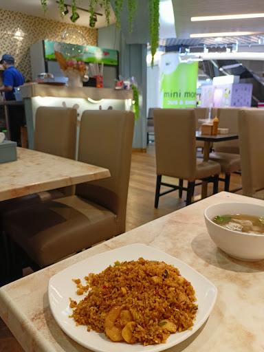 https://horego-prod-outlets-photos.s3.ap-southeast-3.amazonaws.com/horego.com/setia-budi/chinese-restaurant/bakmi-grand-kelinci-kuningan-city/review/thumbnail/af1qipoffo23djdghlhib4cdgsn_gr52k9opdrvwwcxv.jpg