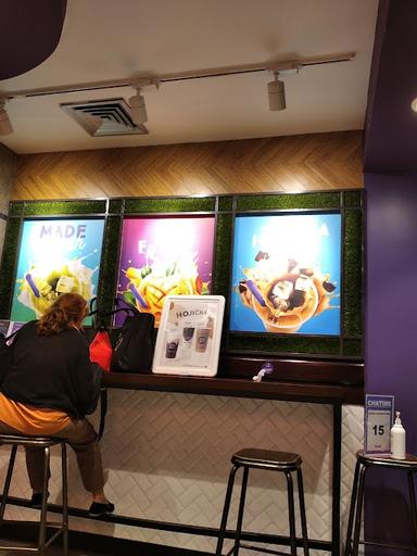 https://horego-prod-outlets-photos.s3.ap-southeast-3.amazonaws.com/horego.com/setia-budi/restaurant/chatime-setiabudi-one/review/thumbnail/af1qipo7io37bpninjynpfx9efbcpg36zj_fj2xwgi-y.jpg