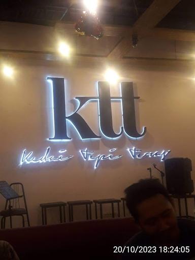 https://horego-prod-outlets-photos.s3.ap-southeast-3.amazonaws.com/horego.com/sidoarjo/cafe/kedai-tepi-teras/review/thumbnail/af1qipovejmwx3ou9qbm3yrg63j1zb-q6meafz3a-bqu.jpg