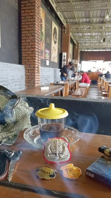 https://horego-prod-outlets-photos.s3.ap-southeast-3.amazonaws.com/horego.com/sidoarjo/coffee-shop/kopakopi-sarirogo/review/thumbnail/af1qipo7mbzm3nprs6hd_pgdkhkxjxdftf39avwuwaui.jpg