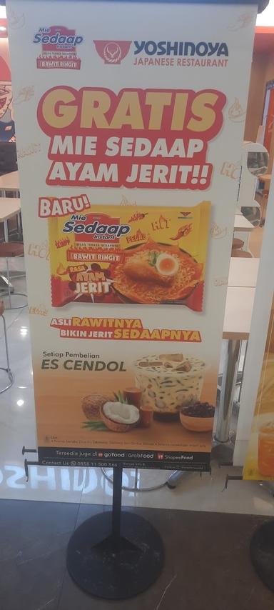 https://horego-prod-outlets-photos.s3.ap-southeast-3.amazonaws.com/horego.com/sidoarjo/japanese-restaurant/yoshinoya-transmart-sidoarjo/review/thumbnail/af1qipnb11izlc5zhnjv-2bztekyez0n3rlra-g3xbku.jpg