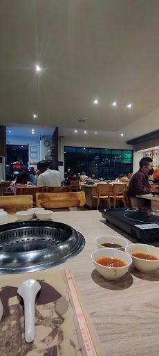 https://horego-prod-outlets-photos.s3.ap-southeast-3.amazonaws.com/horego.com/sidoarjo/restaurant/cocari-sidoarjo/review/thumbnail/af1qipo74efg6mj47pm2u21t3ldzp0bdinlvhulna6av.jpg