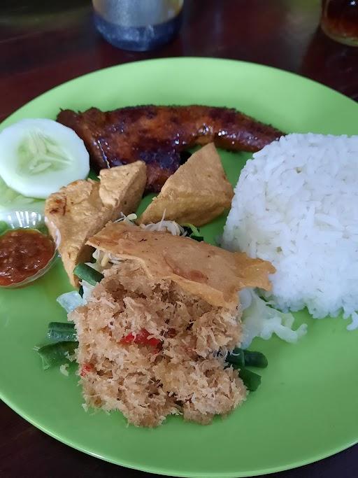 Ayam Goreng & Bakar Joyo - Joyo Fried Chicken Restaurant review