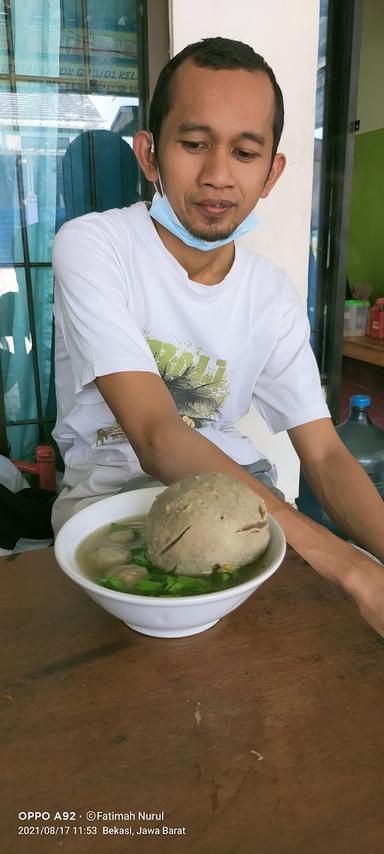 https://horego-prod-outlets-photos.s3.ap-southeast-3.amazonaws.com/horego.com/sukatani/restaurant/bakso-ratu-puri-lestari/review/thumbnail/af1qipoq2vuee8m_--v-rfkpanqeicfnyi2ex7bkx17v.jpg