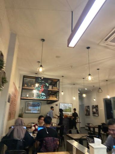 https://horego-prod-outlets-photos.s3.ap-southeast-3.amazonaws.com/horego.com/tamalanrea/cafe/upnormal-coffee-roasters-perintis-makassar/review/thumbnail/af1qipnysdhz4ibvdqyi1gazfzdnnavw4jugs0s97don.jpg