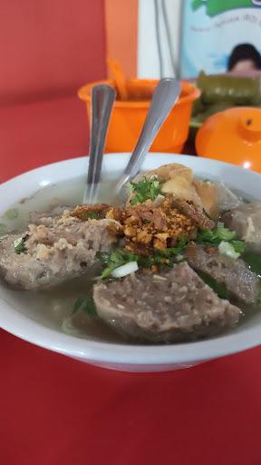 https://horego-prod-outlets-photos.s3.ap-southeast-3.amazonaws.com/horego.com/tamalanrea/restaurant/bakso-bang-yus/review/thumbnail/af1qippbeq4qwxzok_jrtd9alzlarjmrvpjgzjwypfdy.jpg