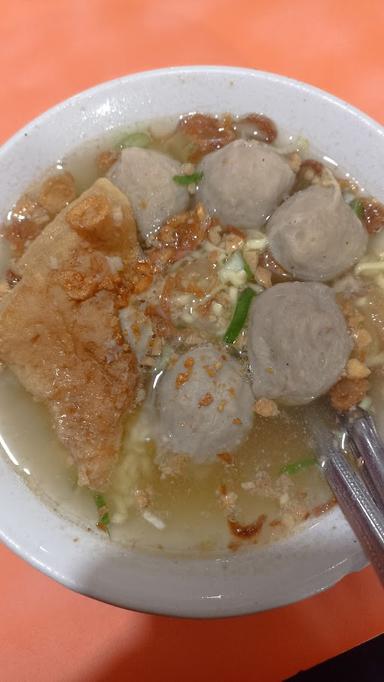 https://horego-prod-outlets-photos.s3.ap-southeast-3.amazonaws.com/horego.com/tamalanrea/restaurant/bakso-bang-yus/review/thumbnail/af1qippxkiaapl-fo2nloo0ilv7mg5shres3dahilnw.jpg