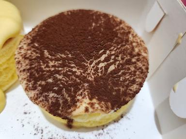 https://horego-prod-outlets-photos.s3.ap-southeast-3.amazonaws.com/horego.com/tamalanrea/restaurant/satoshi-japanese-fluffy-pancake/review/thumbnail/af1qipo8yezdofjdlw02q7wf4vljfkx42qzgb-pbo2fj.jpg