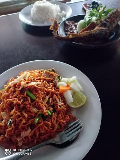 https://horego-prod-outlets-photos.s3.ap-southeast-3.amazonaws.com/horego.com/tamalanrea/restaurant/warung-nasi-goreng-sari-laut-mbak-asih/review/thumbnail/af1qipoczo6cycn8afpk2yjc6eiyvfiaijwu6qknsyc0.jpg