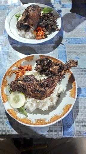 https://horego-prod-outlets-photos.s3.ap-southeast-3.amazonaws.com/horego.com/tambaksari/restaurant/nasi-bebek-hitam-dan-ayam-goreng-cak-sueb/review/thumbnail/af1qipoq-hu4ayxzjsmpxjwwjsvqystj8wnzoezvnqa.jpg