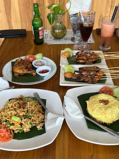 https://horego-prod-outlets-photos.s3.ap-southeast-3.amazonaws.com/horego.com/tampaksiring/restaurant/waroeng-podjok-gk/review/thumbnail/af1qipohmh0xemg3uxeei1vbvjsgsx0ho5lqvuxuzovi.jpg