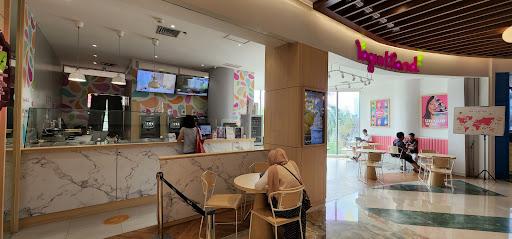 Yogurtland Cafe review