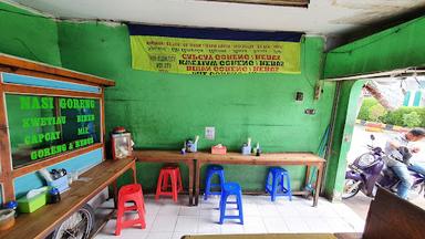 https://horego-prod-outlets-photos.s3.ap-southeast-3.amazonaws.com/horego.com/tebet/restaurant/soto-mie-asli-bogor/review/thumbnail/af1qippdhrfg1qaathjlzcurxgb5d6giowsmx5paffng.jpg