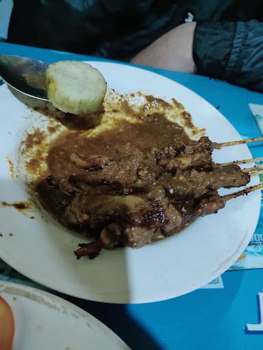 https://horego-prod-outlets-photos.s3.ap-southeast-3.amazonaws.com/horego.com/tembalang/restaurant/sate-ayam-sate-kambing-cak-yusuf/review/thumbnail/af1qipmbtawskqyly40zxh7a_t8e-gszxtvxbwwi-5gb.jpg