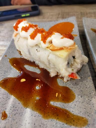 https://horego-prod-outlets-photos.s3.ap-southeast-3.amazonaws.com/horego.com/tenggilis-mejoyo/japanese-restaurant/tomoko-sushi-ramen/review/thumbnail/af1qippon_efhdsyd1dpnngc52bf4dzfvnlla36jzubo.jpg