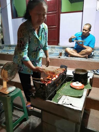 https://horego-prod-outlets-photos.s3.ap-southeast-3.amazonaws.com/horego.com/tingkir/restaurant/sate-sapi-kalitaman/review/thumbnail/af1qipm3-eacbhh7nbjzqn1_pjnde4uyl0gkkhvzangb.jpg