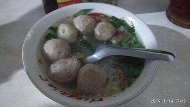 https://horego-prod-outlets-photos.s3.ap-southeast-3.amazonaws.com/horego.com/trucuk/restaurant/bakso-sehati-bancang/review/thumbnail/af1qipoymj7qgwx0piixlbcljzrqns9kr514y5e_l-hg.jpg