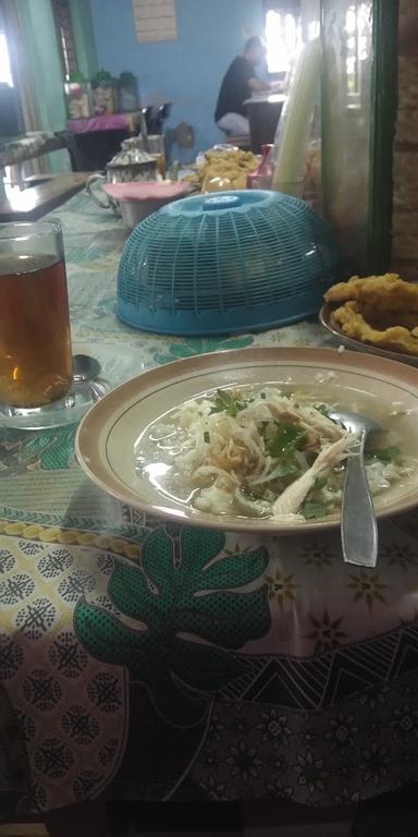 https://horego-prod-outlets-photos.s3.ap-southeast-3.amazonaws.com/horego.com/trucuk/restaurant/warung-soto-mbah-darmo/review/thumbnail/af1qipnitlzjf5qb7johmea4xkiafxndhwvpq1vvqsw-.jpg