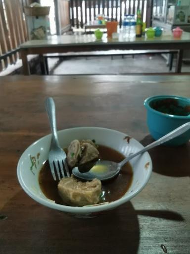 https://horego-prod-outlets-photos.s3.ap-southeast-3.amazonaws.com/horego.com/tumpang/restaurant/mie-ayam-bakso-solo-super-mas-joko/review/thumbnail/af1qiponh_qgj_n4j7gmgzmogd97mgnoh002a25oycfc.jpg