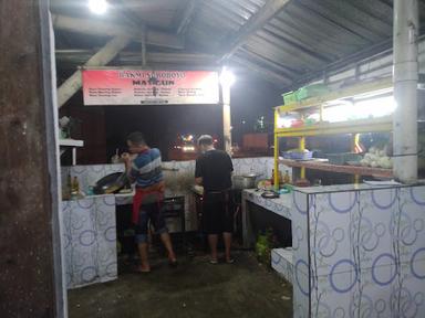 https://horego-prod-outlets-photos.s3.ap-southeast-3.amazonaws.com/horego.com/tuntang/restaurant/-bakmie-suroboyo-mas-gun/review/thumbnail/af1qipm1ma30g9y8zggdrclkhiwyqzprbgpp4cvjgnsz.jpg