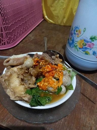 https://horego-prod-outlets-photos.s3.ap-southeast-3.amazonaws.com/horego.com/tuntang/restaurant/bakso-balungan-bang-jack-/review/thumbnail/af1qipo97gknncidlaem_zeco2db1tt-28oabtd6nyq.jpg