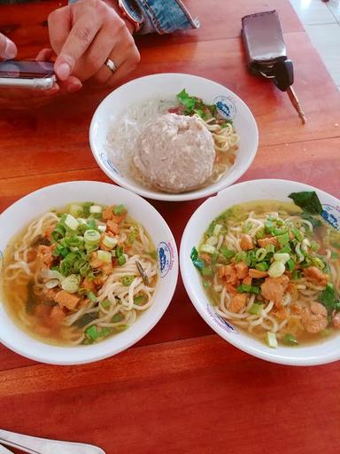 https://horego-prod-outlets-photos.s3.ap-southeast-3.amazonaws.com/horego.com/tuntang/restaurant/bakso-jooozz-6/review/thumbnail/af1qipm5emfsmblbfzlsohsmhlqjjrx6bfdhqztdozia.jpg