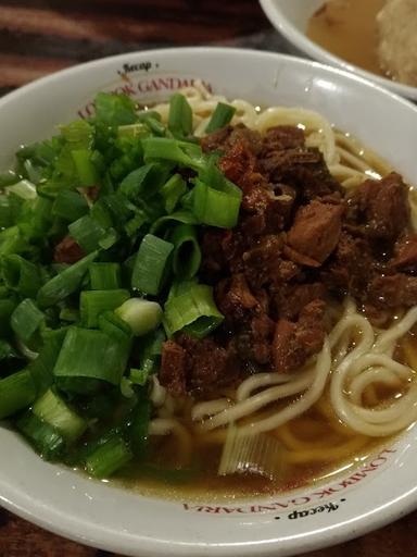 https://horego-prod-outlets-photos.s3.ap-southeast-3.amazonaws.com/horego.com/tuntang/restaurant/mie-ayam-bakso-ndoro-dongker/review/thumbnail/af1qipowjwx7qf1ilmqmtb2jhfo-vj92w3atfp-bhca.jpg