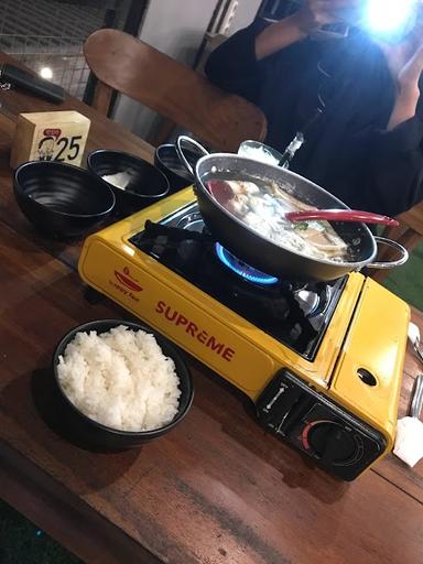 https://horego-prod-outlets-photos.s3.ap-southeast-3.amazonaws.com/horego.com/tuntang/restaurant/oppa-jjang-korean-food-bbq/review/thumbnail/af1qipoqgoi_lgaxxvto_0jbbgy42yfpms1c7f_2l7m7.jpg