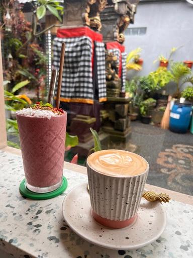 https://horego-prod-outlets-photos.s3.ap-southeast-3.amazonaws.com/horego.com/ubud/beverages/remix-juice-co-ubud/review/thumbnail/af1qipnuij-qrkfjza3iqrit0ivuzmqdvzw_s-ii41ws.jpg