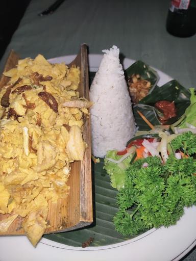 https://horego-prod-outlets-photos.s3.ap-southeast-3.amazonaws.com/horego.com/ubud/restaurant/warung-boga-sari/review/thumbnail/af1qipm-anu-dgil-zyqu3v6jl5xm_ahw2koraykfwn1.jpg