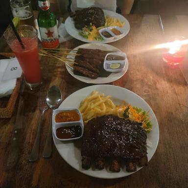 https://horego-prod-outlets-photos.s3.ap-southeast-3.amazonaws.com/horego.com/ubud/restaurant/warung-makan-bu-rus/review/thumbnail/af1qipo7bbrffhipim8kbaoz-8lkzltrlw2q62ousztu.jpg