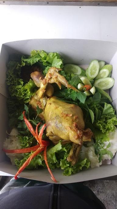 https://horego-prod-outlets-photos.s3.ap-southeast-3.amazonaws.com/horego.com/ungaran-barat/restaurant/warung-ijo/review/thumbnail/af1qipngeiese47wixqfouqccu5jvjjsg_s4vgcknvo8.jpg