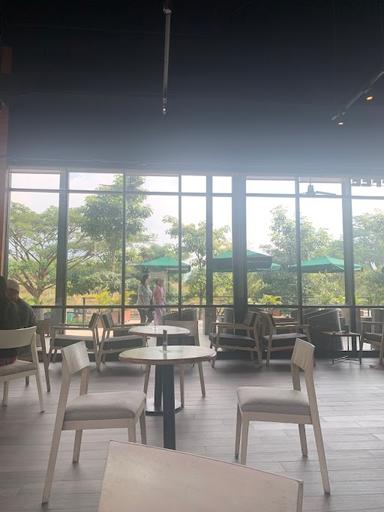 https://horego-prod-outlets-photos.s3.ap-southeast-3.amazonaws.com/horego.com/ungaran-timur/coffee-shop/starbucks-rest-area-km-429a/review/thumbnail/af1qipo4-6nheojiwc3s4npbgaogefx7q8qmfcc_n4ke.jpg