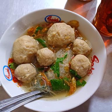 https://horego-prod-outlets-photos.s3.ap-southeast-3.amazonaws.com/horego.com/ungaran-timur/restaurant/bakso-bang-krebo/review/thumbnail/af1qipmhnt4ktnvbrqy8_zqhed3lktnbh_rgjdn_23j8.jpg