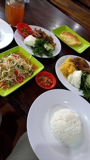 Bebek & Ayam Goreng Pak Ndut review