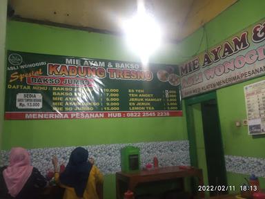 https://horego-prod-outlets-photos.s3.ap-southeast-3.amazonaws.com/horego.com/wedi/restaurant/mie-ayam-bakso-kadung-tresno/review/thumbnail/af1qipnf5rzez8iweyrc0apahry72viuetyl5v-of-fn.jpg