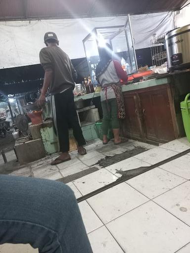 https://horego-prod-outlets-photos.s3.ap-southeast-3.amazonaws.com/horego.com/wonosari/restaurant/sate-kambing-muda-bu-kartini/review/thumbnail/af1qipmqpn2m0gd05hcqcnmw7evtqwafvf206r1x6rha.jpg