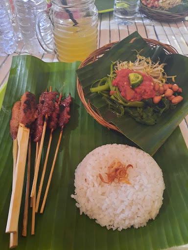 SATE REMBIGE BANDARA LOMBOK