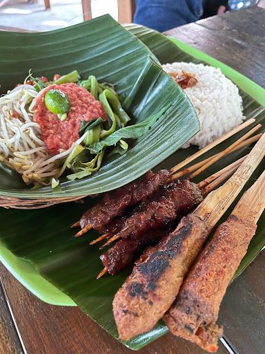 SATE REMBIGE BANDARA LOMBOK