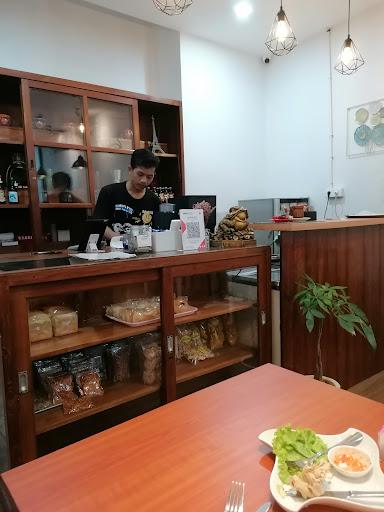 Bali Intan Cafe review