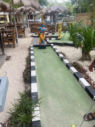 The Coconut Hut - Mini Golf review