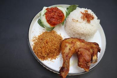 WARUNG KOHIN BERANDA,KUTUH