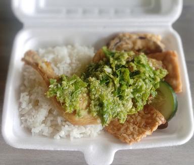 AYAM SAMBEL IJO MBOK NAH